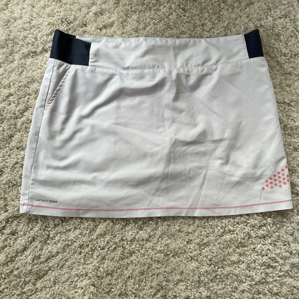 Ping golf Skort. Size XL/TG white with pink and black